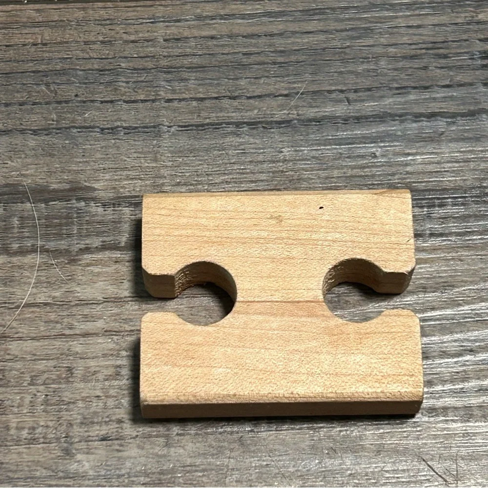 Wooden‎ Train Track Connector